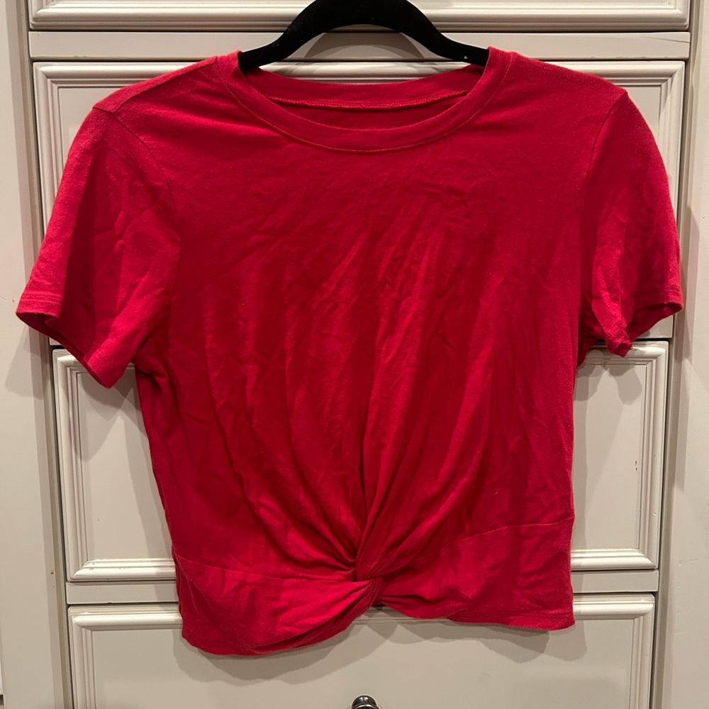 3 for 30! 📍Red crop top📍